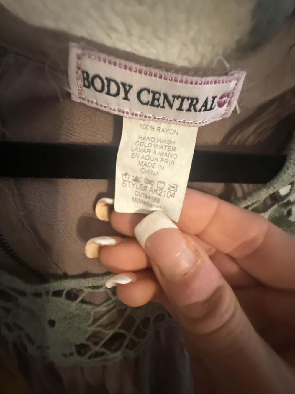 Body Central Crochet Detail Romper Size M - Picture 3 of 3
